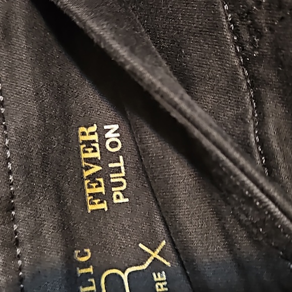 NWT Rock & Republic DNA Fever Pullon Skinny Jeans - Picture 9 of 14